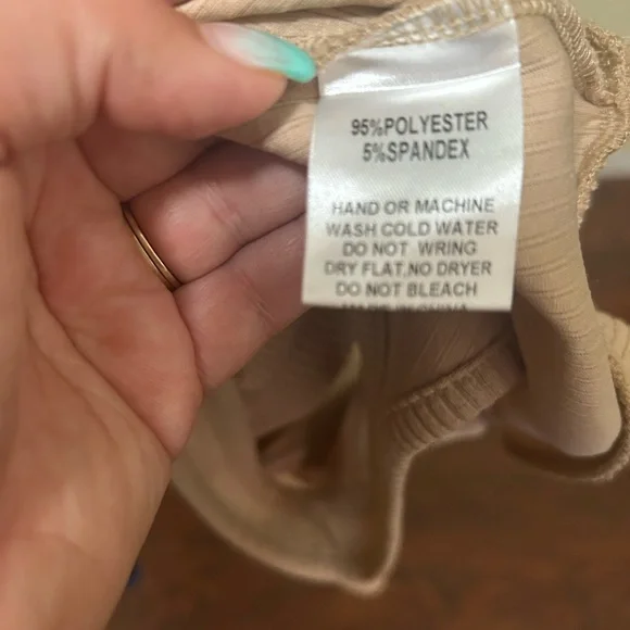 Fashion Nova Tan Ensemble - Picture 5 of 5